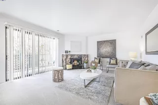 Photo #2: 41075317 Listing 