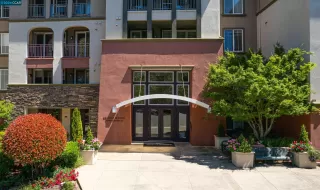 More Details about MLS # 41075377 : 1800 ALMA AVE # 403