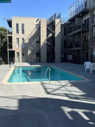 Photo #3: 41075580 Listing