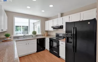 Photo #2: 41075799 Listing 