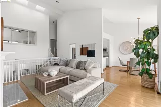 Photo #5: 41075825 Listing