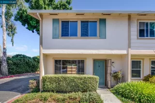 Click for more information on MLS # 41075990 : 38569 ROYAL ANN CMN More Details about MLS # 41075990 : 38569 ROYAL ANN CMN