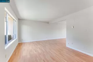 Photo #4: 41075990 Listing