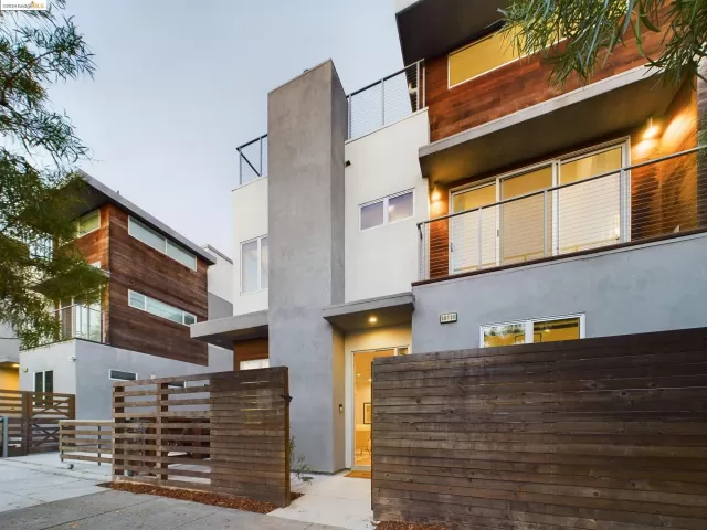 MLS: 41076042 Condo For Sale