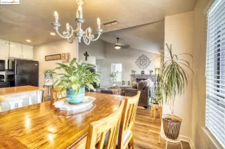 Photo #2: 41076111 Listing