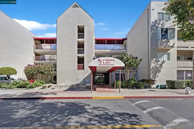 MLS: 41076344 Condo For Sale