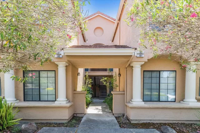 MLS: 41076405 Condo For Sale