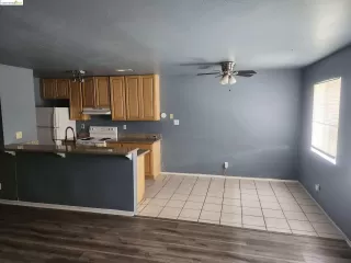 Photo #3: 41076422 Listing