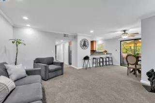 Photo #2: 41076548 Listing