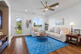 Photo #1: 41076690 Listing