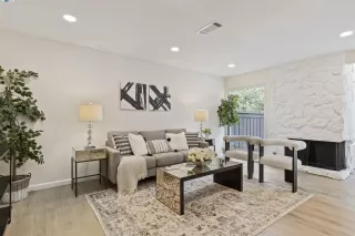 Photo #2: 41076700 Listing