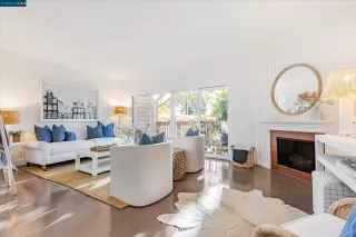 Photo #2: 41076852 Listing