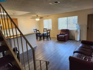 Photo #4: 41077006 Listing