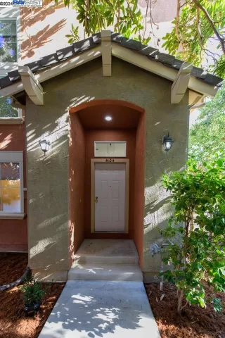 Photo #2: 41077199 Listing