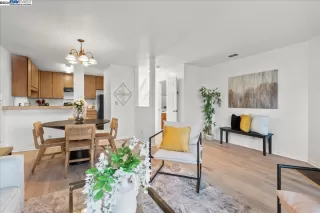 Photo #2: 41077222 Listing