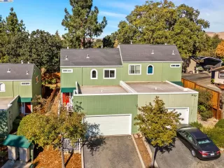 More Details about MLS # 41077236 : 3725 CLAYTON RD