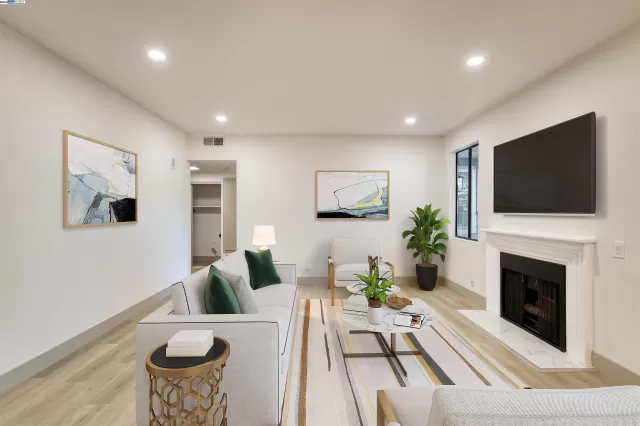 MLS: 41077267 Condo For Sale