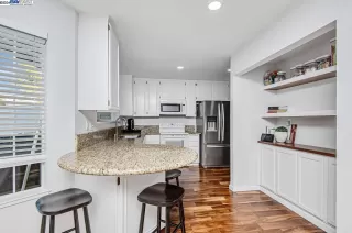 Photo #6: 41077303 Listing