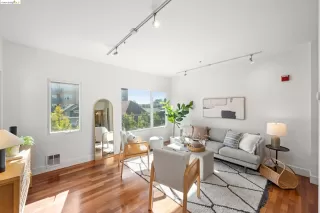 Photo #2: 41077310 Listing