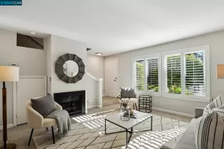 Photo #2: 41077357 Listing