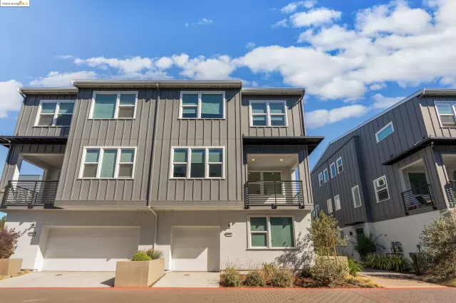 MLS: 41077412 Condo For Sale
