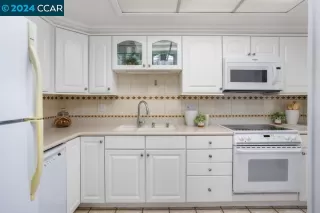 Photo #6: 41077419 Listing 