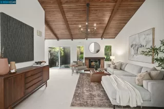 Photo #2: 41077437 Listing