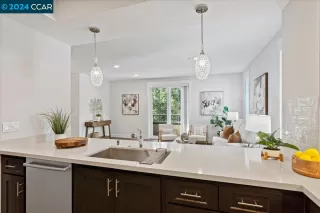 Photo #6: 41077538 Listing