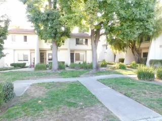 Photo #2: 41077550 Listing