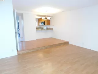 Photo #6: 41077550 Listing