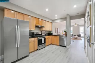 Photo #5: 41077585 Listing