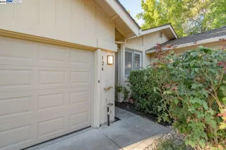 Photo #2: 41077700 Listing 