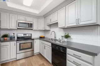 Photo #5: 41077700 Listing 