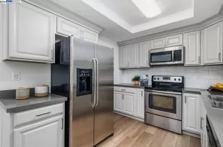 Photo #6: 41077700 Listing 