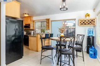 Photo #6: 41077738 Listing