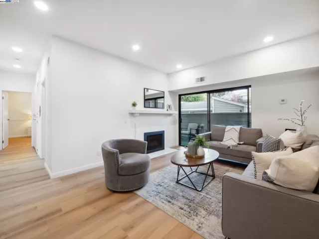 MLS: 41077883 Condo For Sale