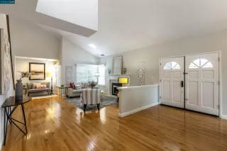 Photo #2: 41077912 Listing