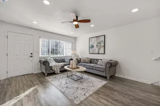 Photo #6: 41077930 Listing