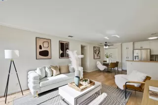 More Details about MLS # 41077956 : 288 HACKAMORE CMN