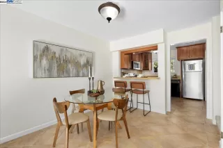 Photo #6: 41077977 Listing 