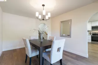 Photo #2: 41078007 Listing