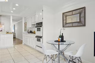 Photo #6: 41078155 Listing