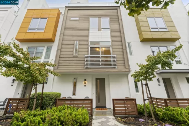 MLS: 41078264 Condo For Sale