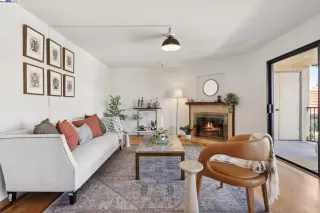 More Details about MLS # 41078296 : 1132 CARPENTIER ST # 404