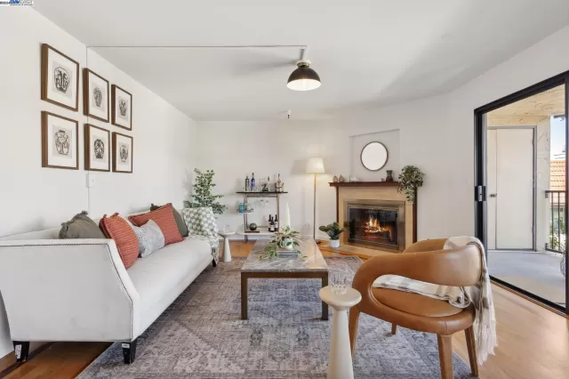 MLS: 41078296 Condo For Sale