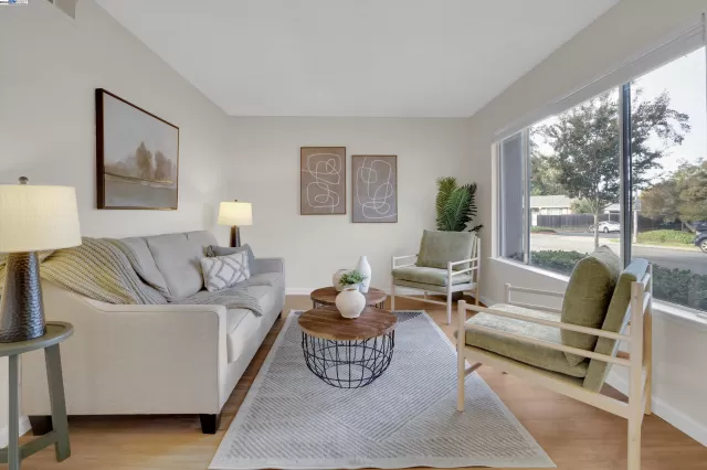 MLS: 41078306 Condo For Sale