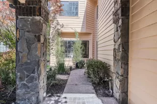 Photo #2: 41078355 Listing