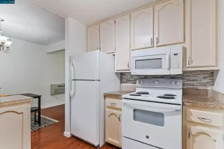 Photo #5: 41078378 Listing