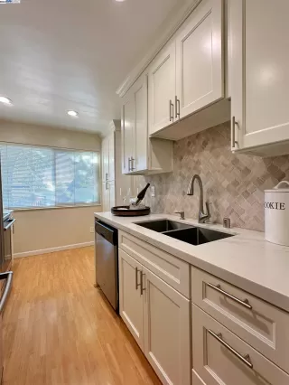 Photo #5: 41078392 Listing 