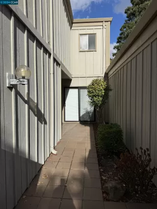 Photo #1: 41078415 Listing